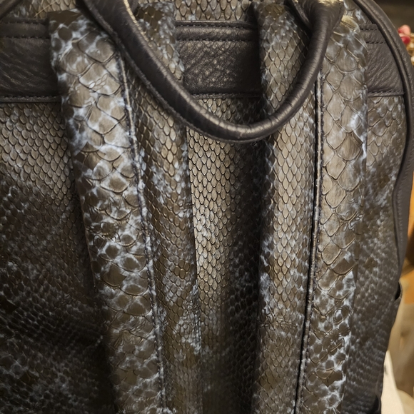 MCM Dark Snake Pattern Backpack - Picture 9 of 16